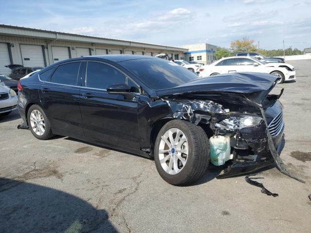 3FA6P0HD9LR172681 - 2020 FORD FUSION SE BLACK photo 4