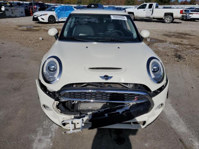 WMWXP7C57F2A38820 - 2015 MINI COOPER S CREAM photo 5