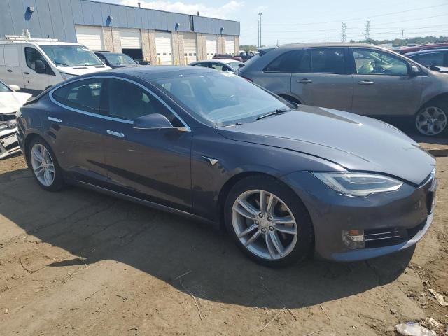 5YJSA1E24HF193997 - 2017 TESLA MODEL S Gris photo 4