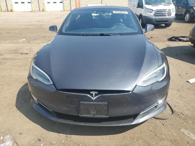 5YJSA1E24HF193997 - 2017 TESLA MODEL S Gris photo 5