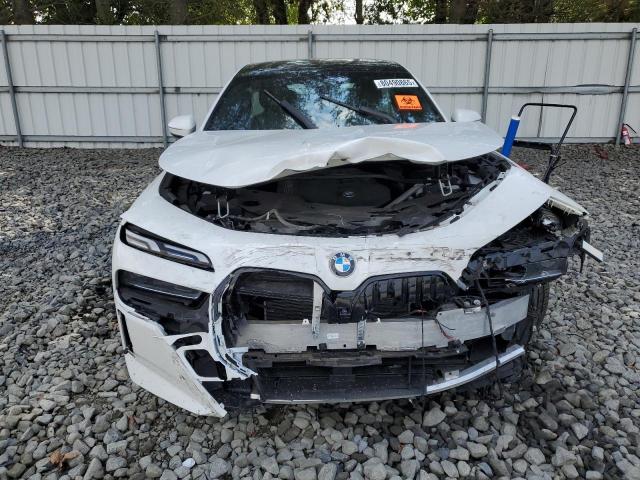 WBA23EH0XPCM87683 - 2023 BMW 740 I WHITE photo 5