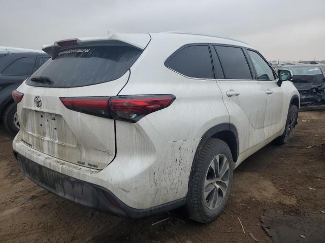 5TDGZRBH1MS534235 - 2021 TOYOTA HIGHLANDER XLE WHITE photo 3