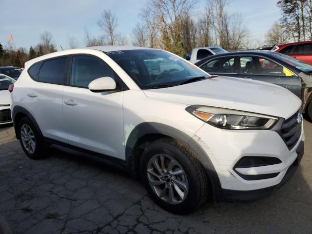 KM8J23A47GU040849 - 2016 HYUNDAI TUCSON SE WHITE photo 4