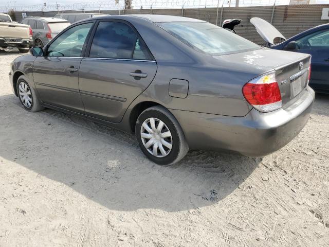 4T1BE32K55U503688 - 2005 TOYOTA CAMRY LE GRAY photo 2