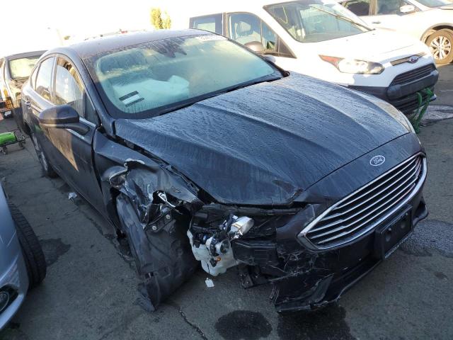 3FA6P0HD1LR261077 - 2020 FORD FUSION SE BLACK photo 4