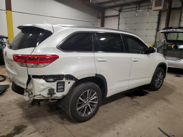 5TDJZRFHXJS529238 - 2018 TOYOTA HIGHLANDER SE WHITE photo 3