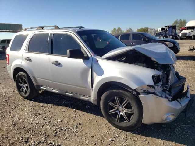 1FMCU0D72BKA80977 - 2011 FORD ESCAPE XLT SILVER photo 4