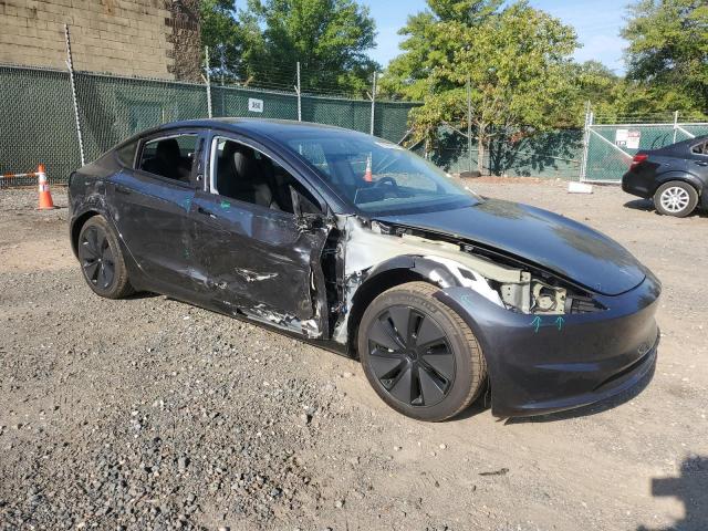 5YJ3E1EA9SF029703 - 2025 TESLA MODEL 3 BLACK photo 4