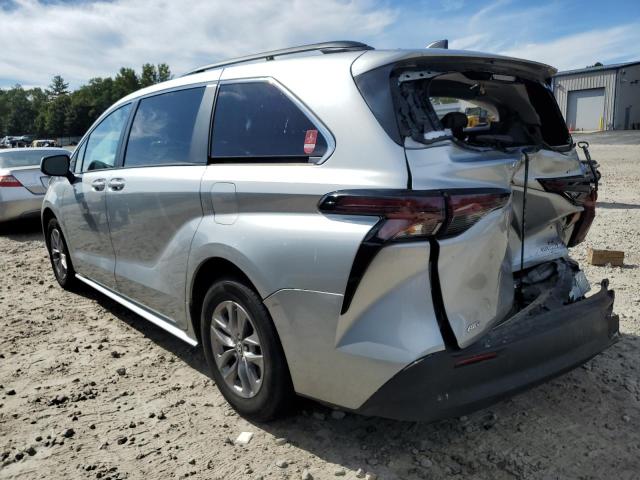 5TDKSKFC6PS092223 - 2023 TOYOTA SIENNA LE Gümüş fotoğraf 2