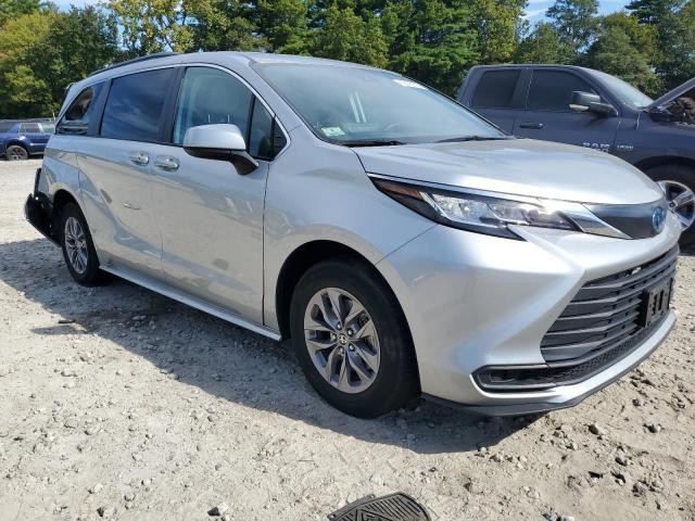 5TDKSKFC6PS092223 - 2023 TOYOTA SIENNA LE Gümüş fotoğraf 4