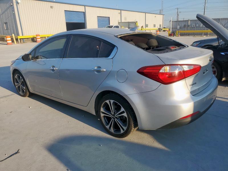 KNAFX4A84G5475212 - 2016 KIA FORTE EX SILVER photo 2