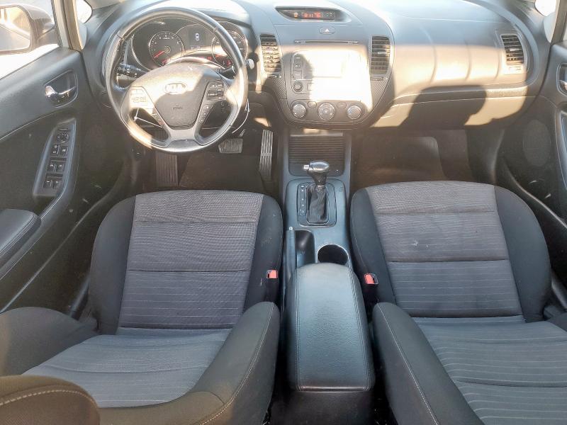 KNAFX4A84G5475212 - 2016 KIA FORTE EX SILVER photo 8