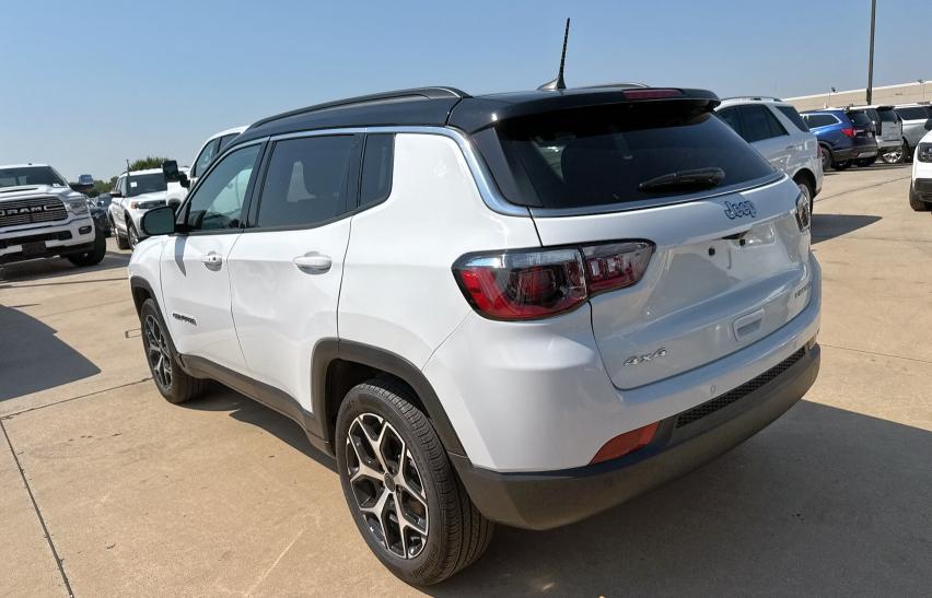 3C4NJDCNXST546294 - 2025 JEEP COMPASS LIMITED WHITE photo 3