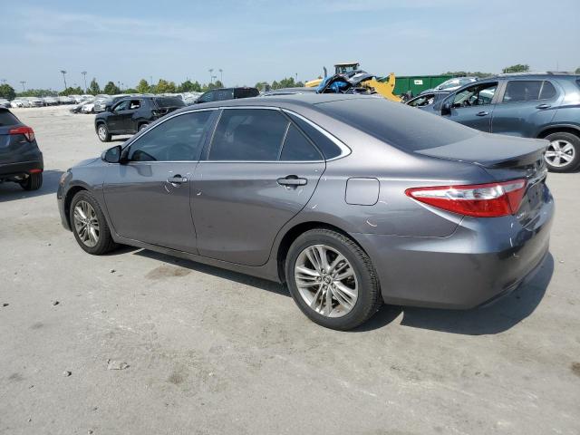 4T1BF1FK5GU551030 - 2016 TOYOTA CAMRY LE 灰色 照片 2