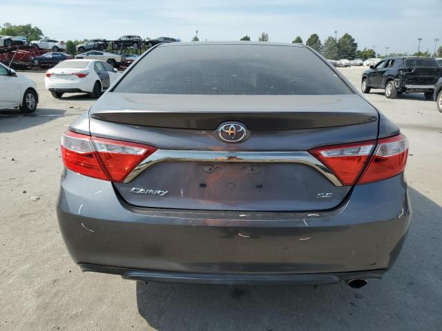 4T1BF1FK5GU551030 - 2016 TOYOTA CAMRY LE 灰色 照片 6