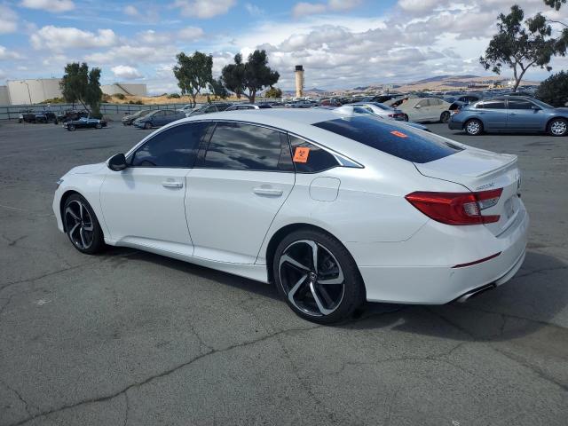 1HGCV1F37JA160394 - 2018 HONDA ACCORD SPORT WHITE photo 2