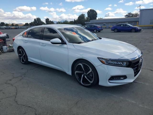 1HGCV1F37JA160394 - 2018 HONDA ACCORD SPORT WHITE photo 4