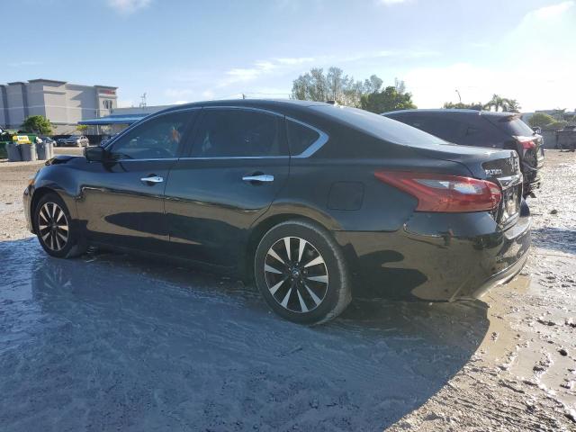 1N4AL3AP4JC272596 - 2018 NISSAN ALTIMA 2.5 შავი ფოტო 2