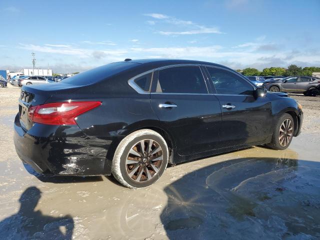 1N4AL3AP4JC272596 - 2018 NISSAN ALTIMA 2.5 შავი ფოტო 3