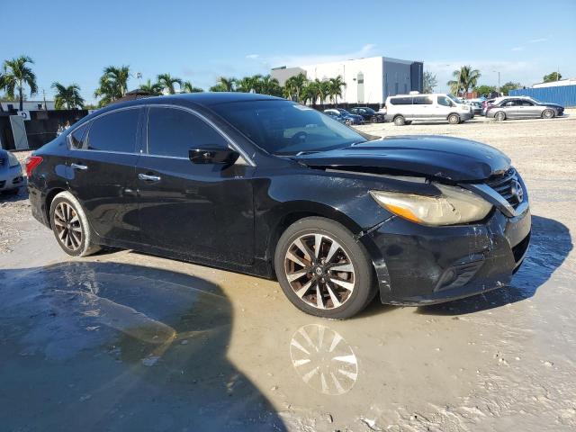 1N4AL3AP4JC272596 - 2018 NISSAN ALTIMA 2.5 შავი ფოტო 4