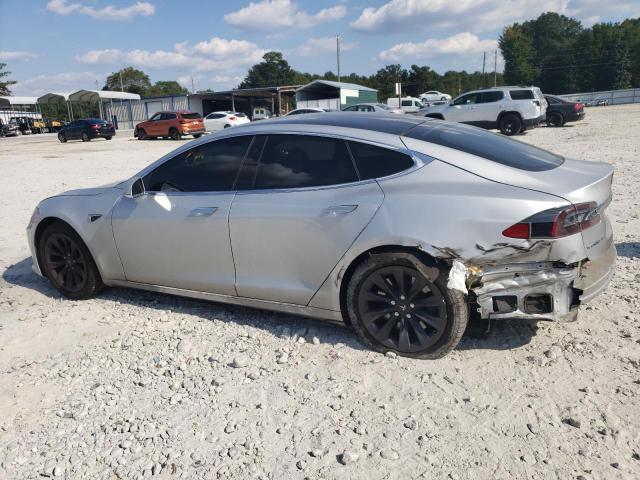 5YJSA1E27HF224577 - 2017 TESLA MODEL S ვერცხლისფერი ფოტო 2