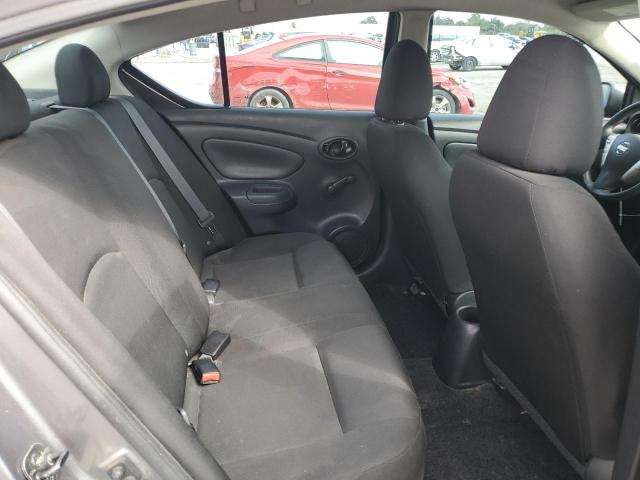 3N1CN7AP5KL812633 - 2019 NISSAN VERSA S رمادي صورة 10