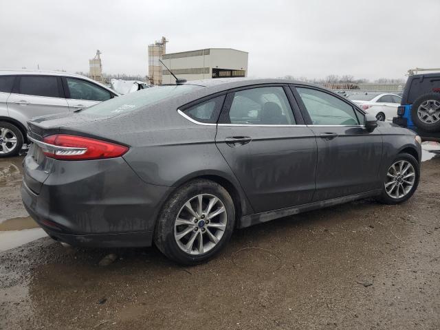 3FA6P0H76HR258905 - 2017 FORD FUSION SE GRAY photo 3