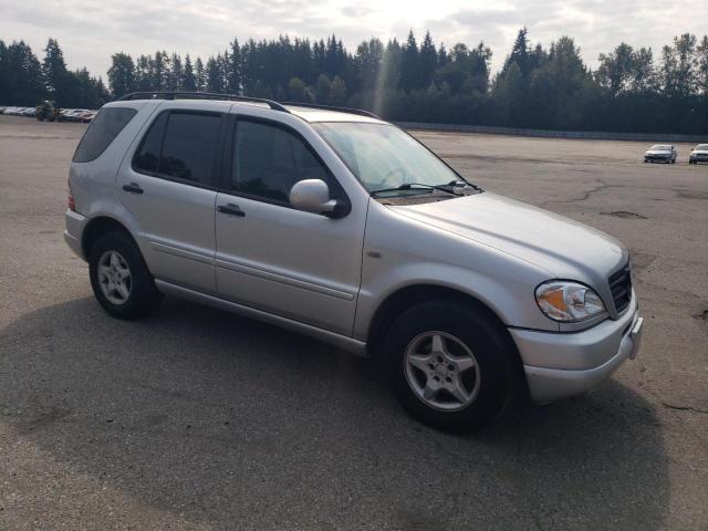 4JGAB54EX1A286948 - 2001 MERCEDES-BENZ ML 320 SILVER photo 4
