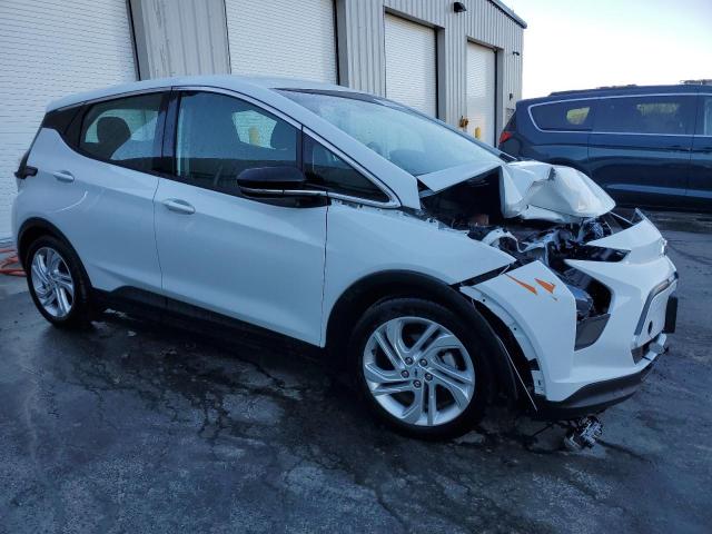 1G1FW6S00P4153689 - 2023 CHEVROLET BOLT EV 1LT WHITE photo 4