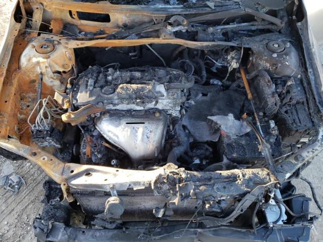 4T4BF1FK0FR502919 - 2015 TOYOTA CAMRY LE SILVER photo 11