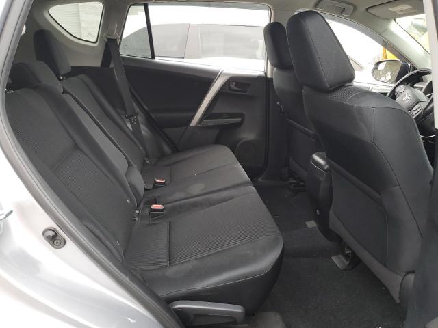 2T3ZFREV7HW383151 - 2017 TOYOTA RAV4 LE Szary zdjęcie 10