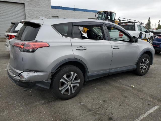 2T3ZFREV7HW383151 - 2017 TOYOTA RAV4 LE Szary zdjęcie 3