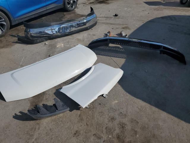 1GCWGAFG2K1319736 - 2019 CHEVROLET EXPRESS G2500 WHITE photo 13