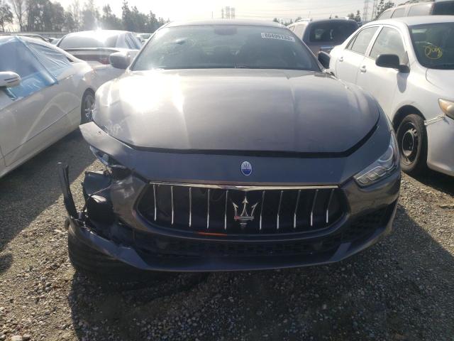 ZAM57YSA2J1271008 - 2018 MASERATI GHIBLI S GRAY photo 5