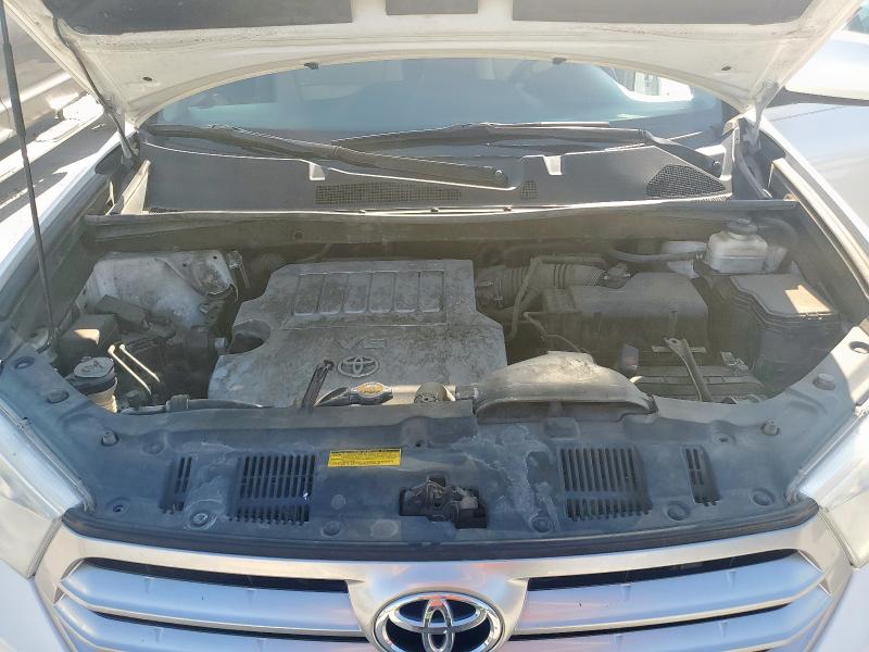 5TDZK3EH8DS120181 - 2013 TOYOTA HIGHLANDER BASE Blanco foto 12