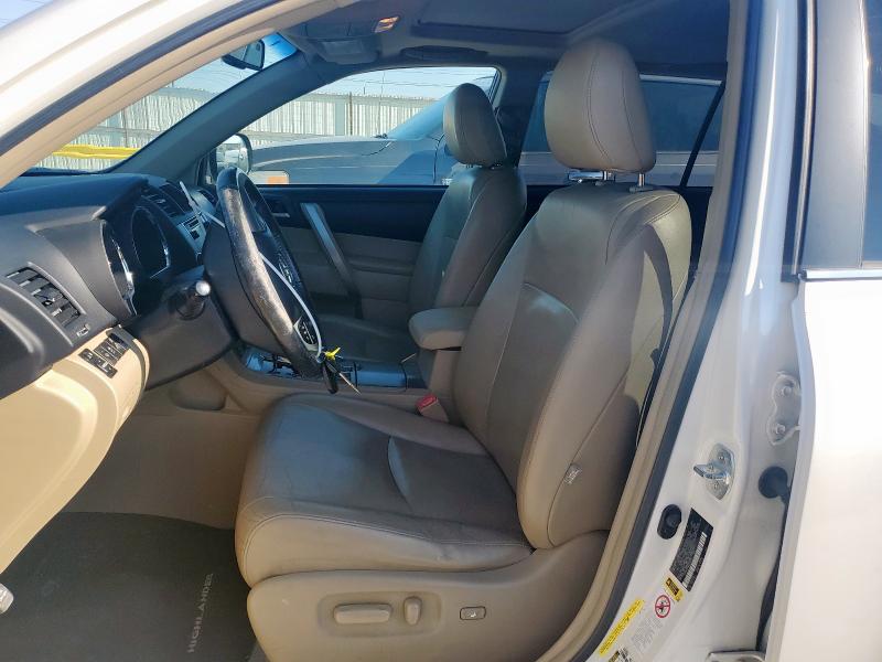 5TDZK3EH8DS120181 - 2013 TOYOTA HIGHLANDER BASE Blanco foto 7