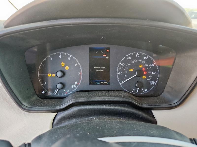 5YFB4MDE3RP145482 - 2024 TOYOTA COROLLA LE 白色 照片 9