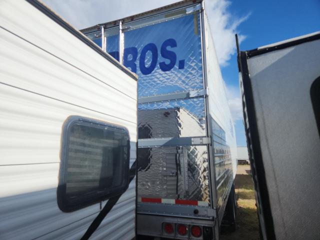 1UYVS2533J2139819 - 2018 UTILITY VS2RA Weiß Foto 4