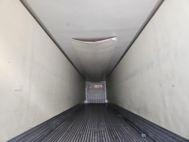 1UYVS2533J2139819 - 2018 UTILITY VS2RA Weiß Foto 5