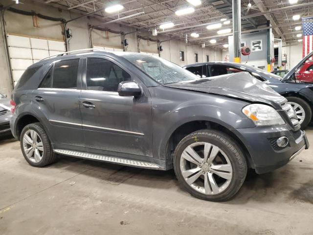 4JGBB8GB0AA573223 - 2010 MERCEDES-BENZ ML 350 4MATIC BLUE photo 4