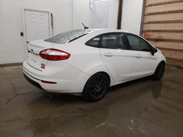 3FADP4BJ1HM132371 - 2017 FORD FIESTA SE WHITE photo 3