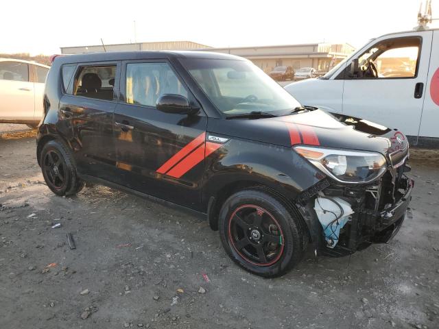 KNDJN2A28G7834634 - 2016 KIA SOUL BLACK photo 4