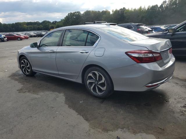 1HGCR2F83HA206044 - 2017 HONDA ACCORD EXL SILVER photo 2
