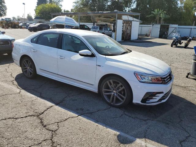1VWDT7A39HC000788 - 2017 VOLKSWAGEN PASSAT R-LINE WHITE photo 4