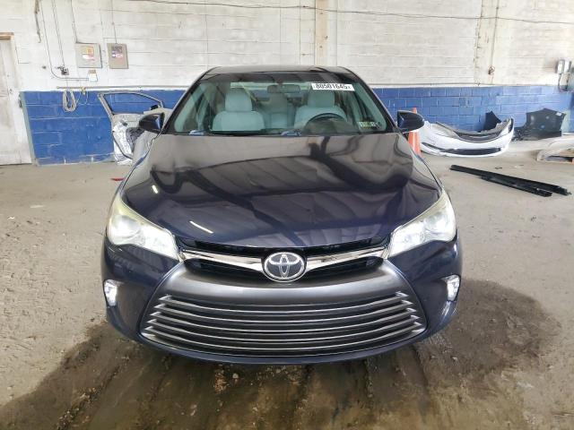 4T4BF1FK0FR515721 - 2015 TOYOTA CAMRY LE BLUE photo 5
