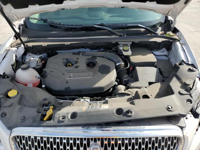 5LMCJ2C96KUL35283 - 2019 LINCOLN MKC SELECT WHITE photo 11