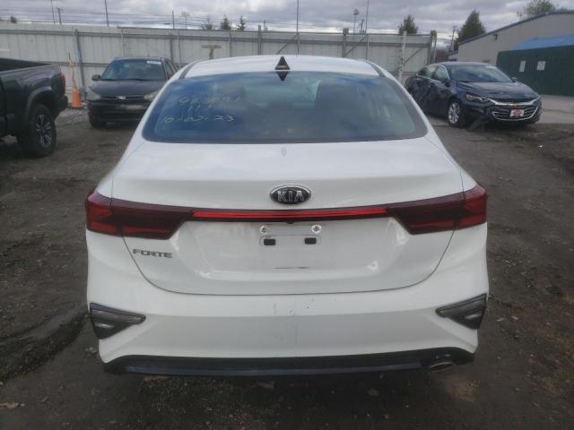 3KPF24AD4KE101002 - 2019 KIA FORTE FE WHITE photo 6