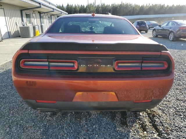 2C3CDZFJ4NH108912 - 2022 DODGE CHALLENGER R/T SCAT PACK ORANGE photo 6