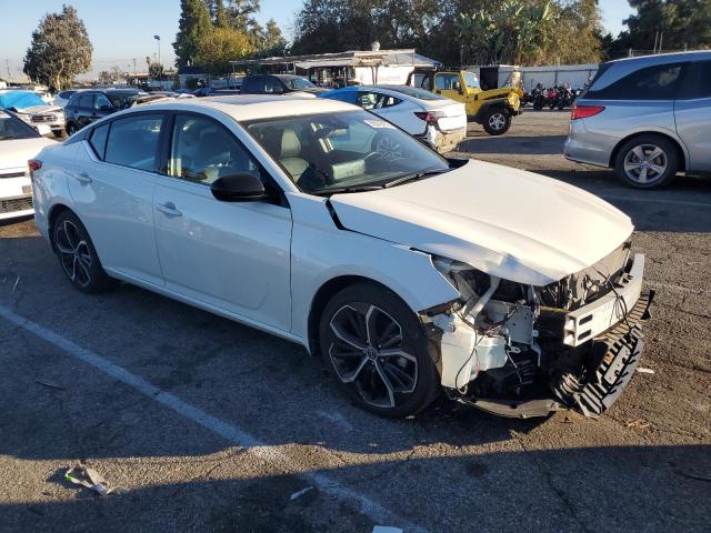 1N4BL4CVXPN362659 - 2023 NISSAN ALTIMA SR WHITE photo 4