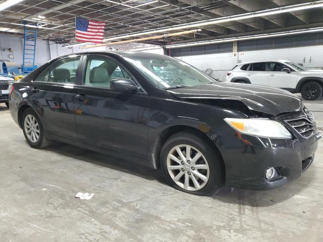 4T4BF3EK4AR081714 - 2010 TOYOTA CAMRY BASE Schwarz Foto 4